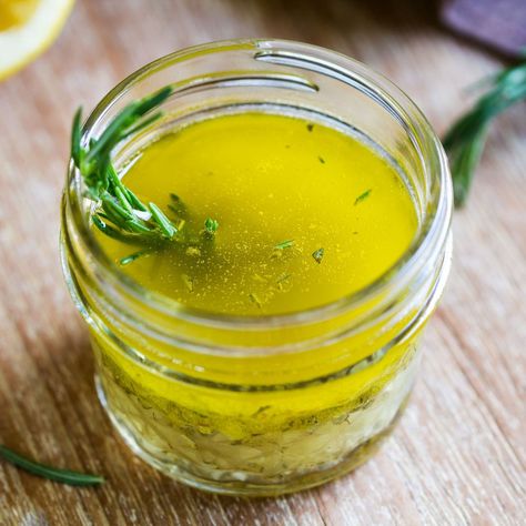 Lemon Vinaigrette Dressing, Vinaigrette Dressing Recipe, Rosemary Recipes, Chicken Fresh, Vinaigrette Recipe, Grilled Meats, Lemon Vinaigrette, Vinaigrette Recipes, Homemade Salads