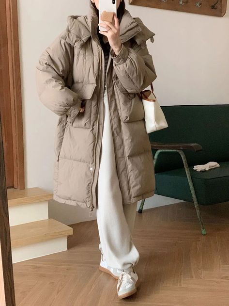 Long Jacket Style, Jackets For Women Winter, Brown Puffer Jacket, Long Winter Jacket, Long Jackets For Women, Duck Down Jacket, Beige Coat, White Duck, White Ducks