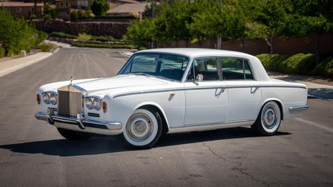 Old Rolls Royce, Roll Royce, Classic European Cars, Rolls Royce Silver Shadow, Bentley Rolls Royce, Vintage Car Wedding, Amc Javelin, Benz Cars, Old Vintage Cars