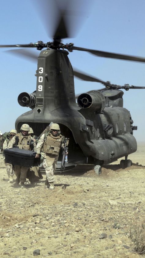 Back In 1957, Boeing Ch 47 Chinook, Chinook Helicopters, Army Usa, Military Aesthetic, 2160x3840 Wallpaper, Tactical Gear Loadout, Army Pics, Side Doors