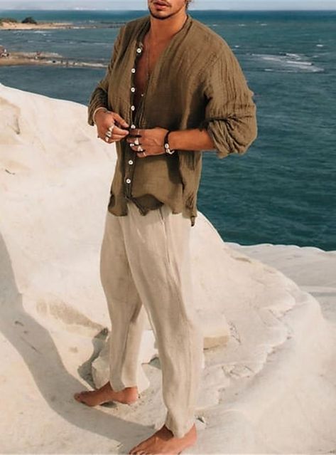 Vetement Hippie Chic, Casual Confortable, Mens Linen Shirts Summer, Stile Boho Chic, Graduation Outfits, Linen Shirt Men, Casual Outerwear, Mens Linen, Beach Vacations