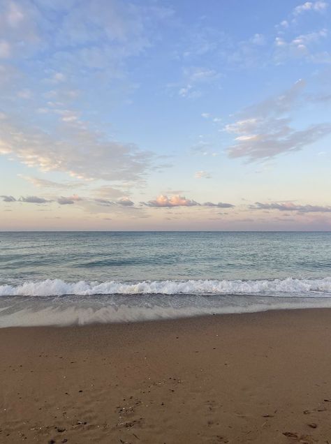 beach at sunrise Watching Sunrise, Beach Turkey, Sunrise At The Beach, Turkey Beach, Holiday Turkey, Turkey Antalya, Travel Board, Beach Travel, Beach Aesthetic