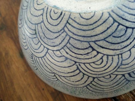 #mishima #pottery Mishima Designs, Ceramics Mishima, Scrafito Ideas, Mishima Pottery, Mishima Ceramics, Ceramics Bowls, Ceramics Bowls Designs, Ceramics Ideas, Ceramic Ideas