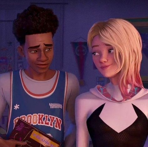 Spider Man Beyond The Spider Verse, Spider Gwen Pfp, Spider Verse Aesthetic, Spider Man Spider Verse, Miles And Gwen Matching Icons, Spider Man Beyond, Miles G Morales, Beyond The Spider Verse, Marvel Tribute