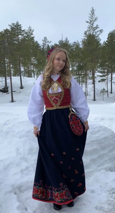 Icelandic Outfits, Finland Clothing, Queen Sonia, Bunad Norway, Iceland Clothes, Royal Aesthetics, Rogaland Norway, Nordic Clothing, Swedish Dress