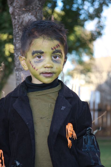 Frankenstein Frankenstein Makeup For Kids, Frankenstein Costume Kids, Frankenstein Costume Diy, Kids Zombie Makeup, Kid Costume Ideas, Frankenstein Makeup, Boys Halloween Costumes Diy, Halloween Kids Costumes, Halloween Makeup For Kids