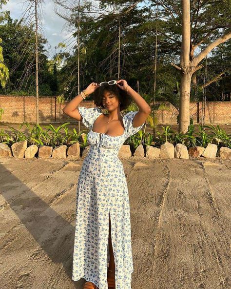 Summer Gowns Casual Simple, Long Summer Dresses Black Women, Modest Dressing Black Women, Picnic Dresses Black Women, Picnic Gown Styles, Dress For Picnic Outfits, Modest Picnic Outfit, Picnic Dress Outfits, Aesthetic Dressing Style