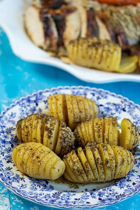 Greek Lemony Hasselback Roasted Potatoes - Dimitras Dishes Potatoes Hasselback, Dimitras Dishes, Greek Kitchen, Greek Dinners, Greek Potatoes, Lemon Potatoes, Hasselback Potatoes, Greek Flavors, Holiday Side