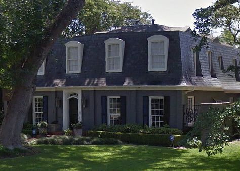 Colonial House Design, Exterior Paint Colours, Exterior Siding Options, House Columns, Private Idaho, Living Rooms Ideas, Tennessee House, Gray Exterior, Best Exterior Paint