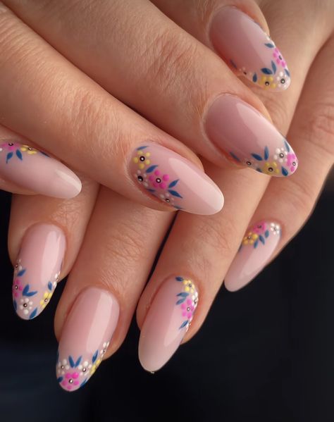 Nails Yellow, Summery Nails, Her Nails, Makijaż Smokey Eye, Nail Art Designs Videos, Floral Nails, Nails Short, Chic Nails, Best Acrylic Nails