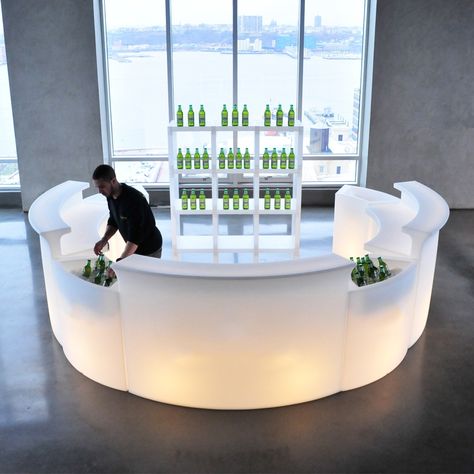 break bar | Bars product in New York | Furniture Rentals for Special Events - Taylor Creative Inc. Portable Bar Ideas, Baroque Interior Design, Clear Acrylic Wedding Invitations, Cool Tree Houses, Portable Bar, Champagne Bar, Rooftop Restaurant, Corporate Party, Led Furniture