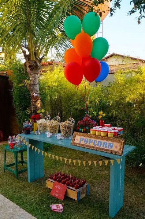 Backyard Picnic Ideas Kids, Outdoor Birthday Party Ideas For Kids, Outdoor Party Themes, Backyard Birthday Party For Kids, Outdoor Birthday Decor, Outdoor Kids Party, Outdoor Birthday Decorations, Kids Gardening Party, Backyard Kids Party