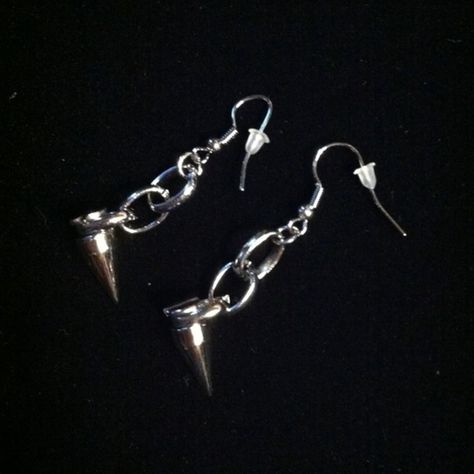 Dangling Silver Tone Spike Earrings. Witch Earrings, Horse Earrings, Winter Earrings, Cross Earrings Studs, Earrings Dangling, Statement Hoop Earrings, Funky Earrings, Dragonfly Earrings, Spike Earrings