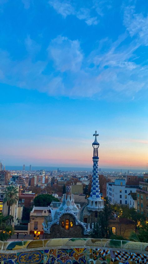 Gaudi Art, Travel Barcelona, Spain Photography, Park Güell, Barcelona Catalonia, Travel Spain, Barcelona City, Aesthetic Sunset, Landscape Photography Nature