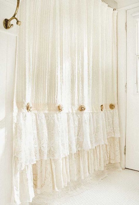 DIY Shabby Chic Shower Curtain Tutorial|lace shower curtain|shabby chic bathroom |how to make a shower curtain|farmhouse style|lace shower curtain|shabby chic decor|diy shower curtain|shower curtains for your bathroom|french home diy|shabby chic tutorial for you bathroom|home tutorial|bathroom tutorial|shower curtain diy|hallstromhome Chic Home Decor Ideas, Chic Decor Diy, Lace Shower Curtains, Shabby Chic Shower, Shabby Chic Shower Curtain, Baños Shabby Chic, Diy Shabby Chic, Curtain Tutorial, Muebles Shabby Chic