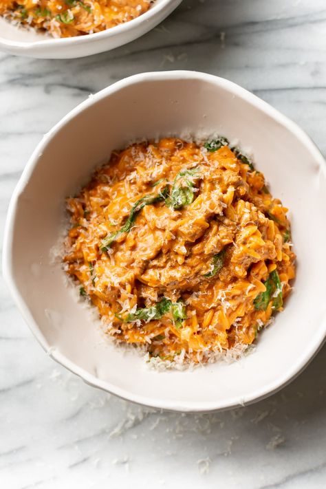 Ground Beef Orzo with Tomato Cream Sauce Beef Orzo, Quick Risotto, Salt And Lavender, Recipe With Ground Beef, Orzo Recipe, Orzo Recipes, One Pot Pasta Recipes, Creamy Tomato Sauce, Dinner With Ground Beef