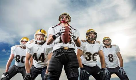 Football Family Pictures, Senior Football Banners, Football Team Pictures, Football Marketing, Football Senior Pictures, Peewee Football, Football Banquet, Football Poses, Senior Football