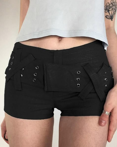 Details: Mini shorts with belt designBottom Length: ShortMaterials:100% Cotton Black Jeans Shorts, Shorts With Belt, Black Jean Shorts, Harajuku Streetwear, Belt Design, Baggy Pants, Summer Fabrics, Mini Shorts, Crop Top Blouse