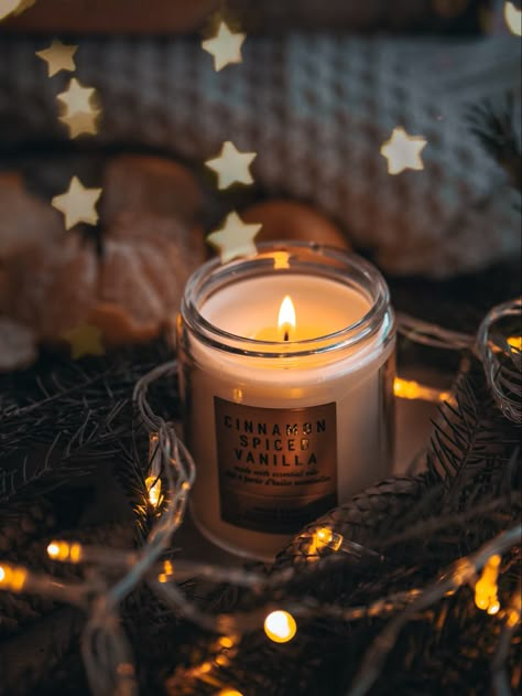 Candles Aesthetic Wallpaper, Candle Pics, Soya Mumu, Candle Picture, Light Academia Aesthetic, Bath Body Works Candles, Autumn Candle, Candles Photography, Candle Glow