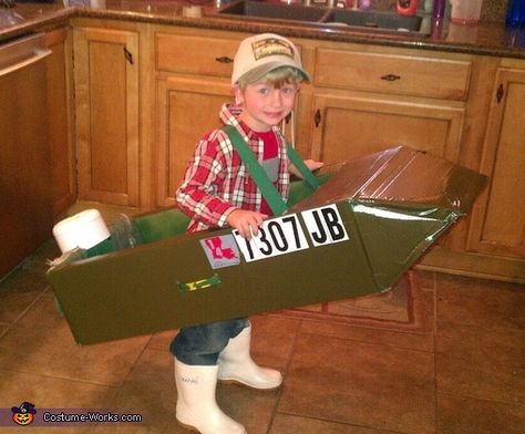 Lil Fisherman with his Trawl Boat - 2012 Halloween Costume Contest Boat Costume, Unique Diy Costumes, Fisherman Costume, Gondola Boat, Costume Unique, Fish Costume, Homemade Costume, Costume Works, Halloween Costume Contest