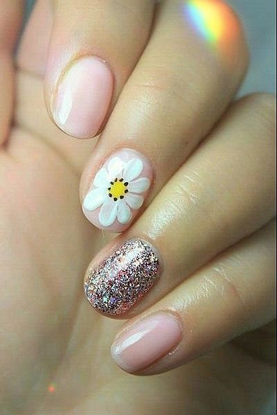 Short Daisy Nails, Short Round Nails, Shellac Nail Designs, Feet Nail Design, Santa Nails, Cute Nail Colors, Toenail Designs, Super Cute Nails, Daisy Nails