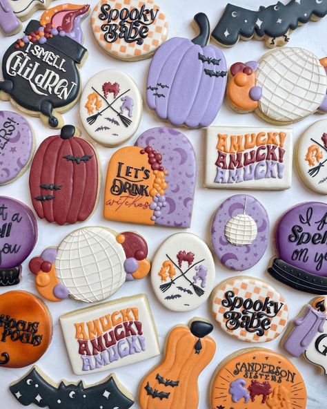 Hocus Pocus Cookies, Halloween Biscuits, Halloween Sugar Cookies Decorated, Witch Cookie, Hocus Pocus Party, The Sanderson Sisters, Hocus Pocus 2, Halloween Cookies Decorated, Halloween Sugar Cookies