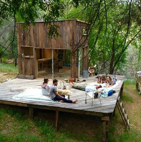 Camp! Tiny Cabins, Earthship, Cabins And Cottages, Modern Cabin, Cabin Life, Cabins In The Woods, Little Houses, In The Woods, Summer House