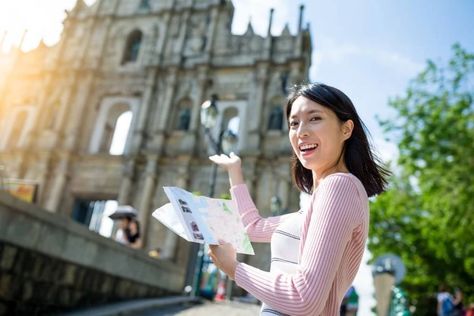 What Skills Make a Tour Guide With 5 Star Quality? - Checkfront Macau Travel, Girlfriends Getaway, Immigration Canada, Travel Jobs, Girls Getaway, Travel Plan, Travel Industry, Best Careers, Tour Operator