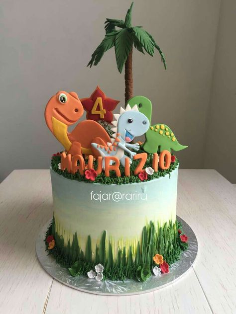 Dino Ranch Cake, Dino Ranch, Dino Cake, Dinosaur Birthday Cakes, Floral Cupcakes, Dinosaur Cake, Diy Crafts For Gifts, Birthday Cake Kids, Dinosaur Birthday