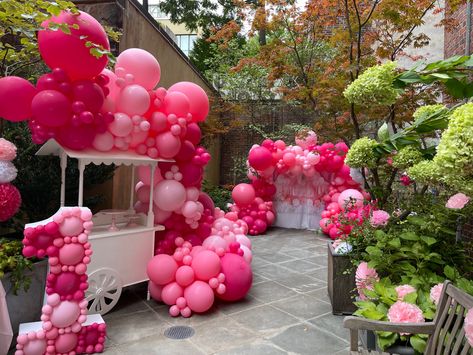 Pink Balloon Garland, Backyard Baby Showers, White Party Theme, Balloon Chandelier, Cherry Blossom Theme, Balloon Tree, Mickey Theme, Barbie Theme Party, Floating Balloons