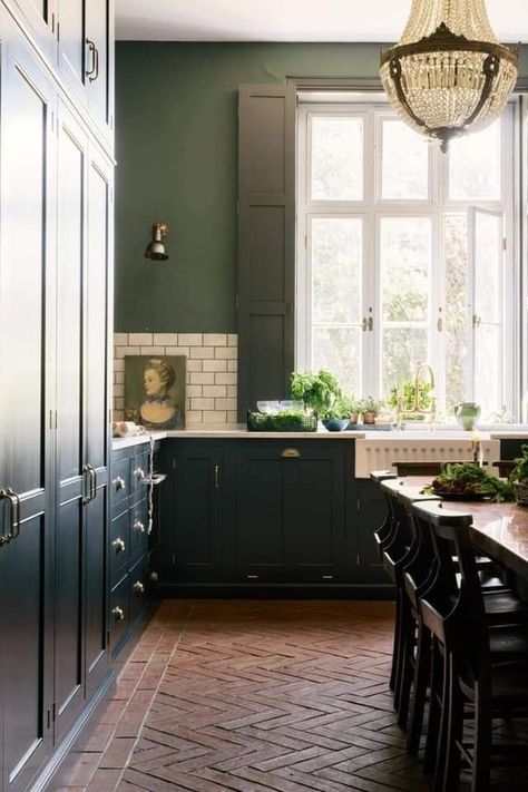 Classic English Kitchen, Devol Kitchens, Classic Tile, English Kitchens, New Kitchen Designs, Tile Trends, Green Cabinets, Classic Kitchens, Kitchen Decorating