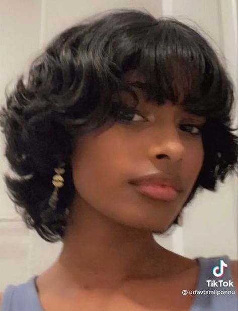 Short Grunge Hair, Short Hair Black, Hair Inspiration Short, Fluffy Hair, Short Hair Haircuts, Girl Short Hair, Hair Reference, Cut My Hair, Short Curly Hair