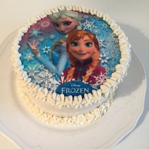 olles *Himmelsglitzerdings*: Elsa & Anna - Törtchen für eine Eiskönigin - Geburtstagsparty Torte Frozen, Elsa Torte, Birthday Desert, Polymer Clay Disney, Cars Birthday Party Decorations, Anna Und Elsa, Disney Frozen Birthday Party, Frozen Toys, Disney Frozen Birthday