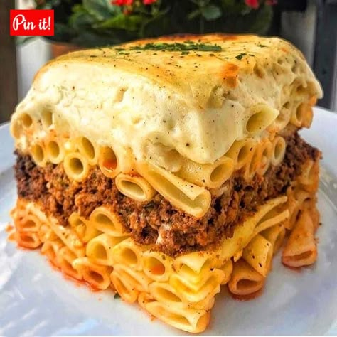 Authentic Pastitsio Recipe, Greek Pastitsio, Greek Lasagna, Crossfit Abs, Exercise Fashion, Health Yoga, Greek Pasta, Lasagna Pasta, Carb Cycling