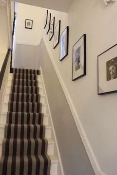 Narrow Hallway Decorating Ideas, Small Hallway Decorating, Hallways Ideas, Decorating Hallways, Landing Decor, Hallway Staircase, Hallway Paint Colors, Landing Ideas, Hallway Paint