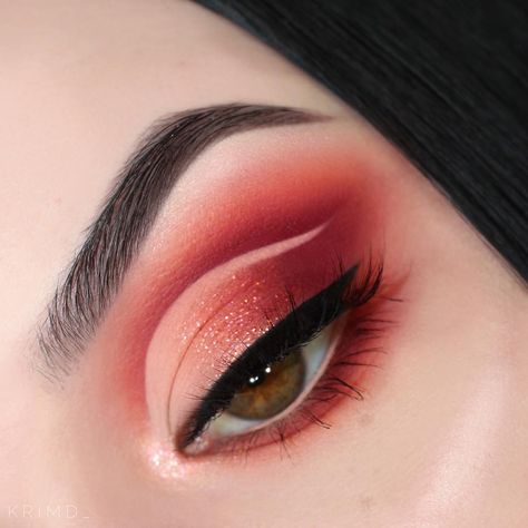 Red Cut Crease, Quince Makeup, Cut Crease Eye Makeup, Eye Makeup Cut Crease, Cut Crease Eyeshadow, Cut Crease Eye, Bridal Eye Makeup, Make Up Inspiration, Cut Crease Makeup