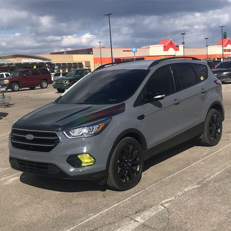 Interesting... a modified Ford Escape! Gotta' say it's looking good!  #regram via @3midwest1wraps3 Cheap Good Looking Cars, Ford Kuga Modified, Modified Ford Fusion, 2023 Ford Escape, Ford Escape Accessories, Ford Ecosport Modified, Ford Sports Cars, Escape Car, 2011 Ford Escape