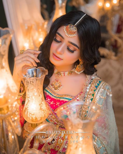 Beautiful bride look of sahar khan Rang mahal Sahar Khan, Sehar Khan, Khan Khan, Gorgeous Bridal Makeup, Suzuki Bikes, Girl Dps, Unique Wedding Dress, Baby Buddha, Pakistani Actors