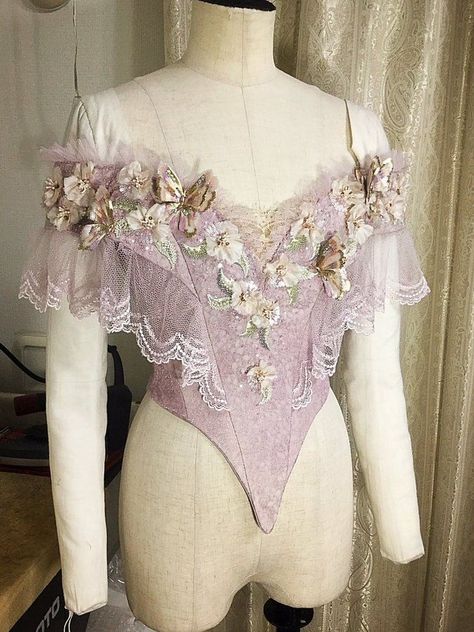 Avant Apocalypse, Fairy Dresses, Fantasy Dress, Historical Dresses, Fantasy Clothing, Fantasy Fashion, Character Outfits, Historical Fashion, Aphrodite