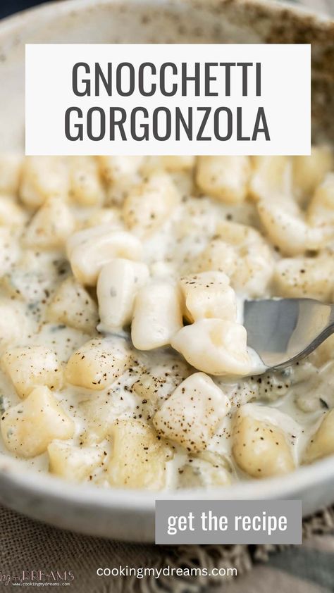 Creamy Gnocchetti Gorgonzola Gnocchi With Blue Cheese Sauce, Gnocchi With Gorgonzola Cream Sauce, Gnocchi Gorgonzola Sauce, Gnocchi Sauces, Gorgonzola Cheese Recipes, Gorgonzola Gnocchi, Gorgonzola Cream Sauce, Gnocchi Sauce, Gorgonzola Sauce