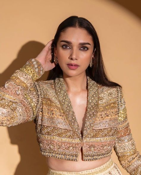 Indian Skirt And Top, Short Jacket Outfit, Aditi Rao Hydari, Indian Bridesmaid Dresses, Aditi Rao, Trendy Outfits Indian, Indian Skirt, Latest Blouse Designs Pattern, Short Blazer