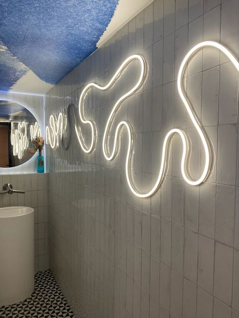 Neon Sign Bathroom, Bathroom Neon Sign, Teenage Bathroom, Neon Bathroom, Master Vanity, Cool Bathroom, Luxe Bathroom, Flexible Led Light, Led Signage