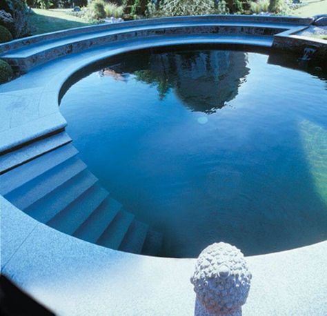 Luxury swimming pool It's so beautiful I'm lyk wao Living Pool, Luxury Swimming Pools, Small Swimming Pools, Round Pool, Natural Swimming Pools, Luxury Pools, Natural Swimming Pool, Dream Pools, Beautiful Pools