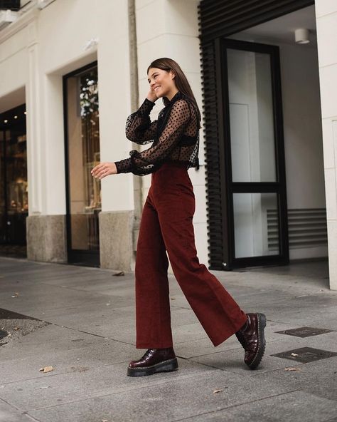 Dr. Martens on Instagram: “High shine, cherry red plus a little extra height. The Vegan Jadon brings extra attitude to every outfit. Link in bio. #drmartensstyle” Maroon Outfit Ideas, Outfit Pantalon Vino, Red Doc Martens, Maroon Outfit, Dr Martens Style, Dr Martens Outfit, Doc Martens Style, Martens Style, Doc Martens Outfit