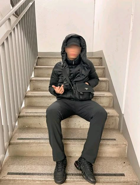 Nike Tn Outfit, Nike Air Max Plus Black, Mens Tracksuit Set, Drip Style, Uk Streetwear, Boxing Images, Mens Tracksuit, Modern Clothes, Nike Tn