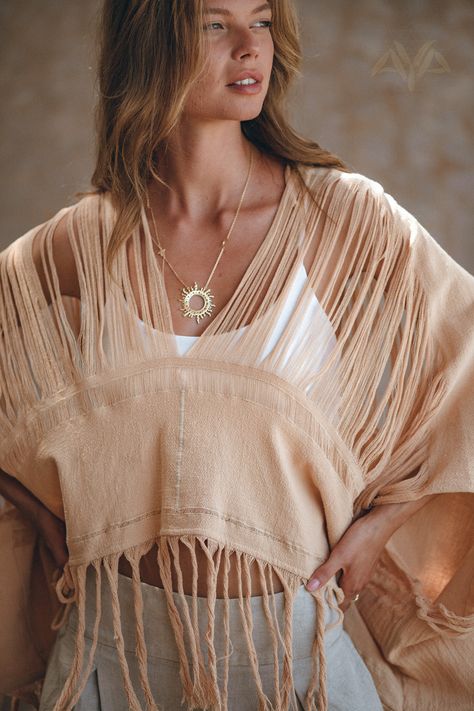 Boho Blouses For Women, Modern Bohemian Style Clothing, Boho Blouse Outfit, Classy Boho Fashion, Modern Boho Outfit, Boho 2023, Boho Tops For Women, Plus Size Boho Clothing, Beach Wrap Dress