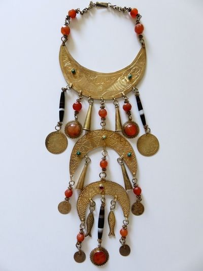 Nubian Style, Egyptian Design Pattern, Africa Jewelry, Egyptian Design, Horn Of Africa, Coin Design, Egyptian Jewelry, Carnelian Beads, Belly Dance Costumes