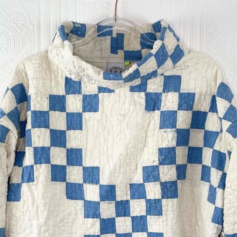 Shop Oscilatey on Instagram: "Quilt Funnel Neck Pullovers" Quilt Sweatshirt, Piglet Costume, Moss Piglet, Quilted Pullover, Quilted Coats, Quilted Sweatshirt, Upcycle Sewing, Diy Sewing Clothes, August 22