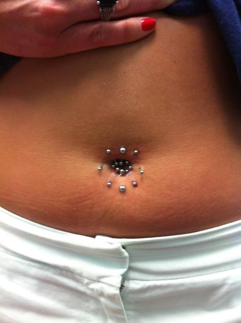 Belly Button Piercings Weird Belly Button Piercing, Belly Button Henna, Weird Piercings, Belly Button Tattoo, Button Piercing, Stretched Lobes, Jewelry Piercing, Body Jewelry Piercing, Navel Piercing