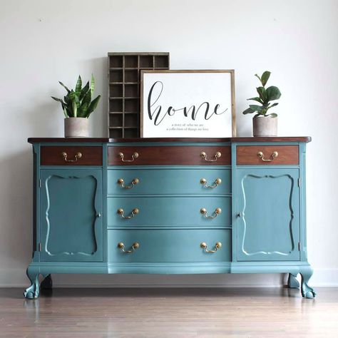 Trunk Makeover, Dresser In Living Room, Paint For Furniture, Diy Furniture Flip, Country Chic Paint, Dixie Belle Paint Company, Furniture Flip, Jitterbug, Leftover Paint